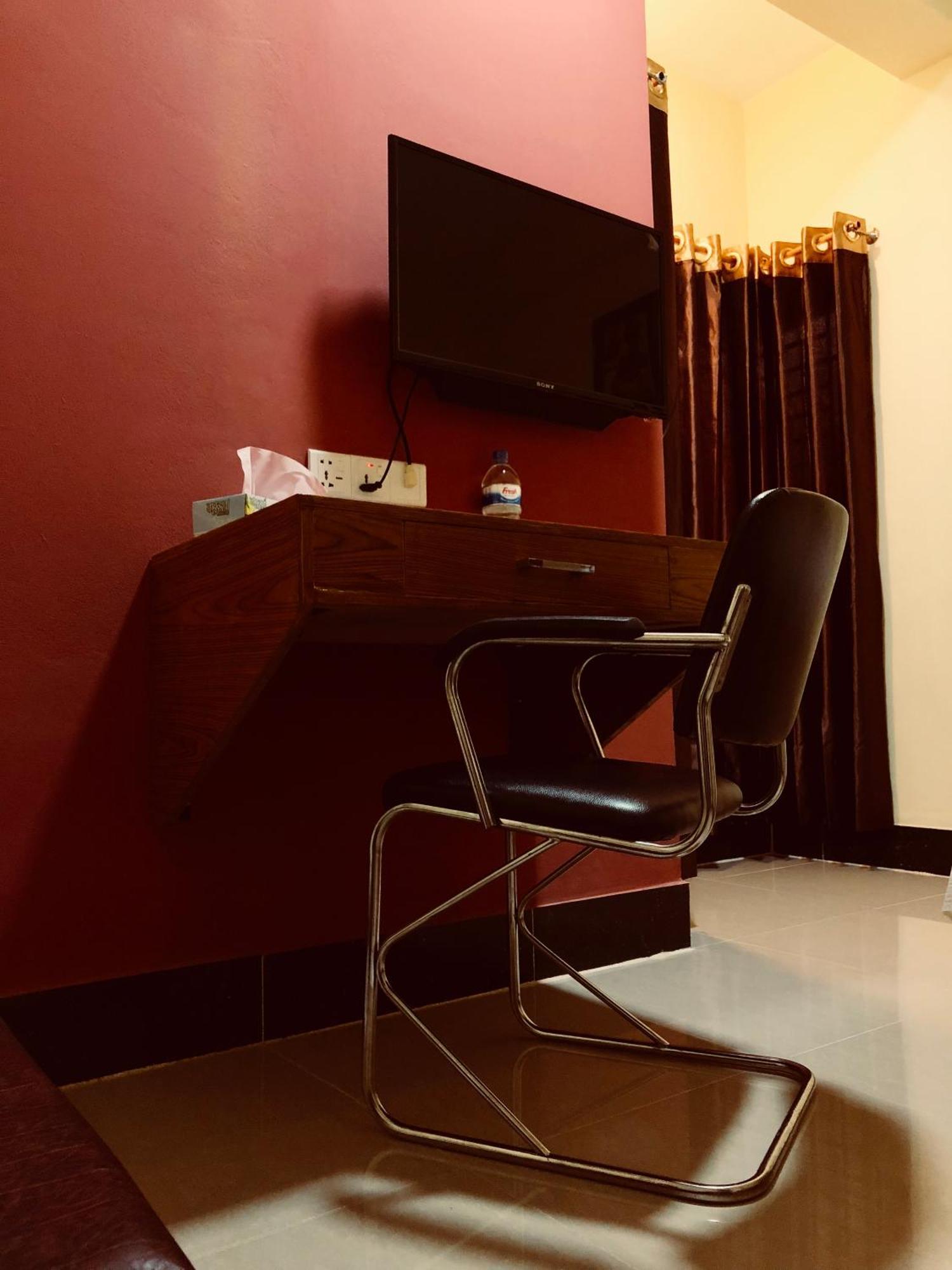 Q Palace Hotel Comilla Exterior photo
