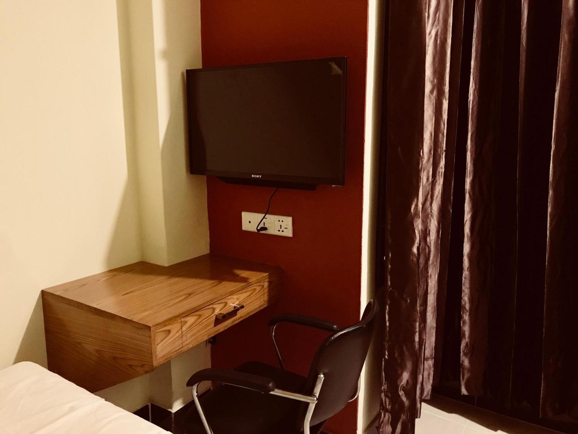 Q Palace Hotel Comilla Exterior photo