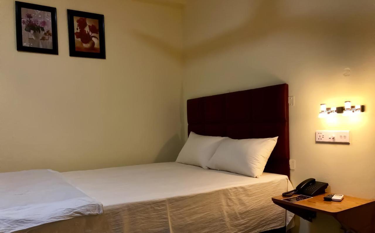 Q Palace Hotel Comilla Exterior photo