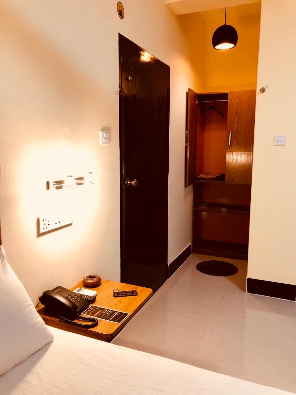 Q Palace Hotel Comilla Exterior photo